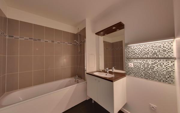 Appartement à vendre    4 pièces • 74,56 m2 Aulnay-sous-Bois