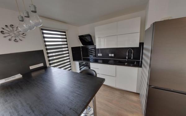 Appartement à vendre    4 pièces • 74,56 m2 Aulnay-sous-Bois