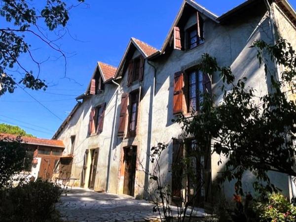 🏡 Grande maison de caractère 4 chambres – 227 m² habitables – Terrain 3470 m² – PROCHE PLAISANCE (32)