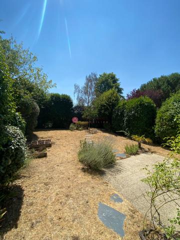 SAINT-HERBLAIN - MAISON - 5 pièces ( 83m² )