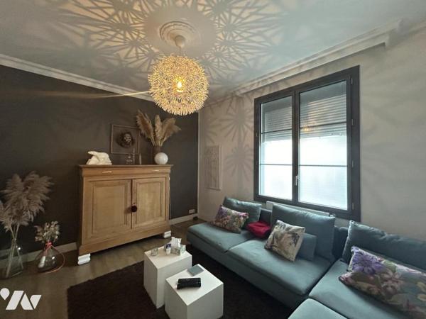 Maison des années 1950 entièrement restaurée , 180m2 hab, parcelle avec piscine.