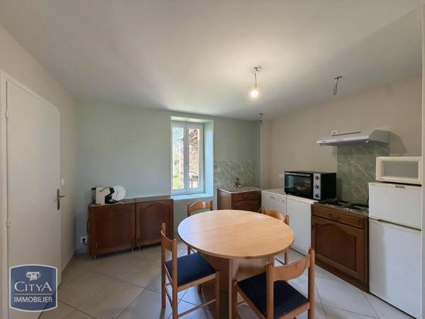 Maison à louer 3 pièces 70.42m² Busset (03270)