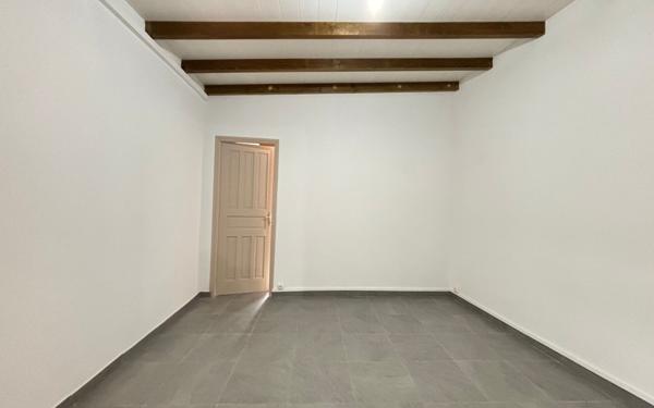 Maison à vendre    4 pièces •  Gourbeyre