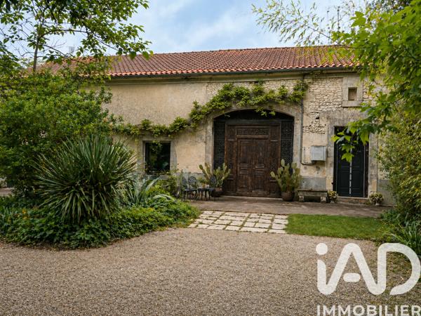Maison à vendre 12 pièces 370 m² Barbezieux-Saint-Hilaire