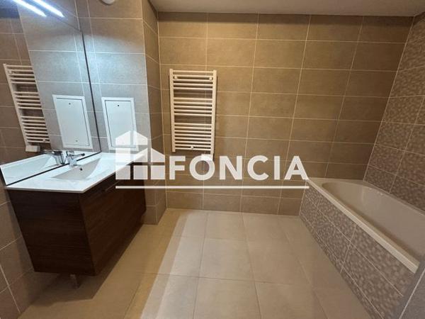 Location Appartement 3 pièces 67.22 m² - LE PARC DES LYS 23 B RUE DU PAVE DE GRIGNON Thiais 94320