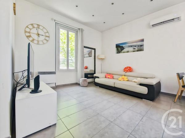Appartement F3 à vendre  3 pièces - 48,03 m 2   MARSEILLE  - 13010