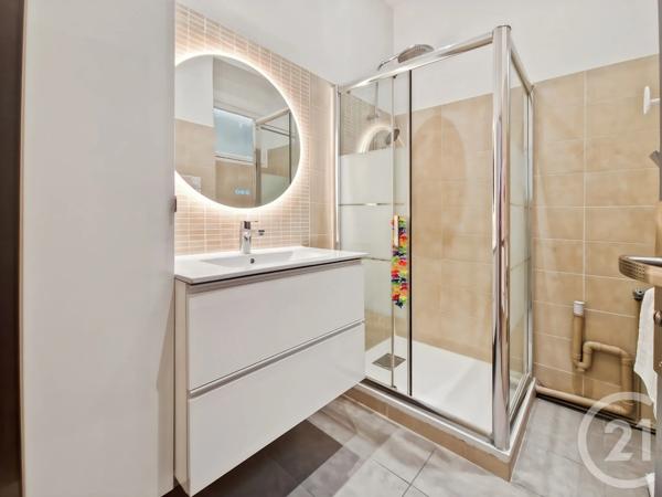 Appartement F3 à vendre  3 pièces - 48,03 m 2   MARSEILLE  - 13010