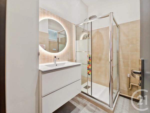 Appartement F3 à vendre  3 pièces - 48,03 m 2   MARSEILLE  - 13010