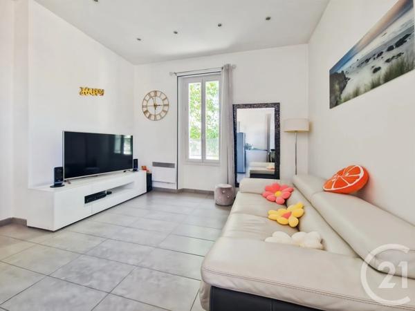 Appartement F3 à vendre  3 pièces - 48,03 m 2   MARSEILLE  - 13010