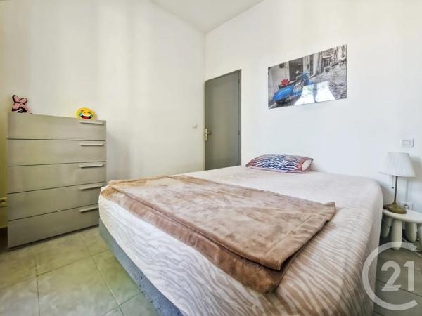 Appartement F3 à vendre  3 pièces - 48,03 m 2   MARSEILLE  - 13010