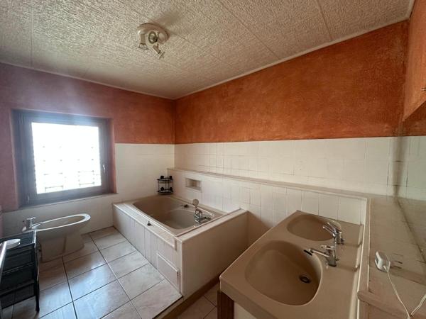 Maison 5 pièce(s) 4 chambre(s) 138 m²