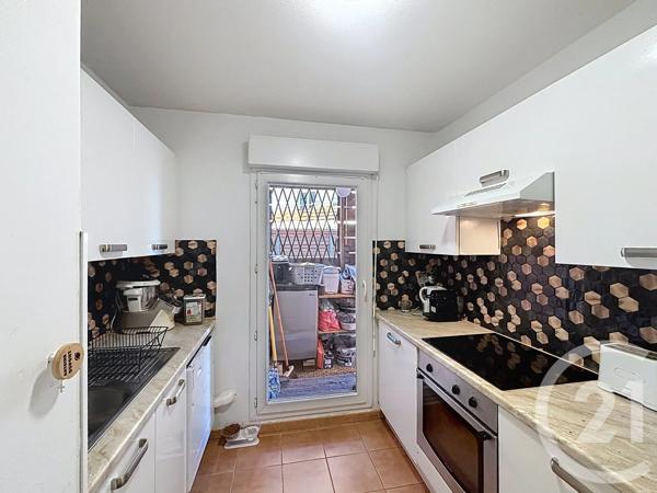 Appartement F3 à vendre  3 pièces - 67,31 m 2   MANDELIEU LA NAPOULE  - 06
