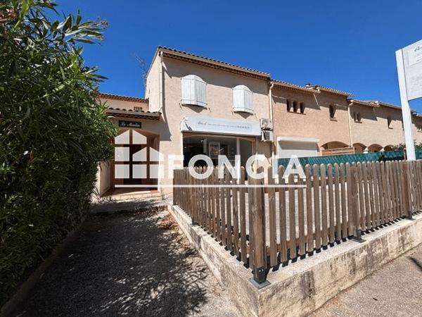 Location Local commercial 1 pièce 35 m² - 782 AVENUE GENERAL DE GAULLE La Londe Les Maures 83250