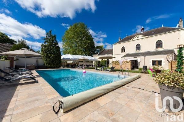 Demeure 14 pièces de 450 m² à Vignoux-sur-Barangeon (18500)