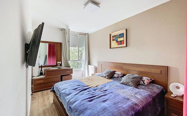 Appartement à vendre    3 pièces • 73,10 m2 Guyancourt