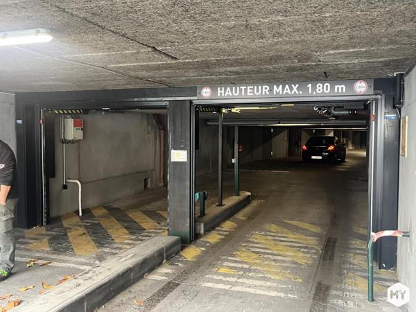 Parking • Vente • 20m2 • Banque de France • Chamalières 22 400 € FAI