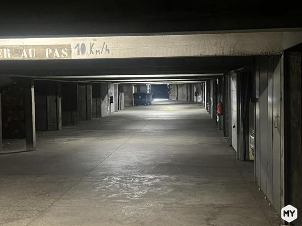 Parking • Vente • 20m2 • Banque de France • Chamalières 22 400 € FAI