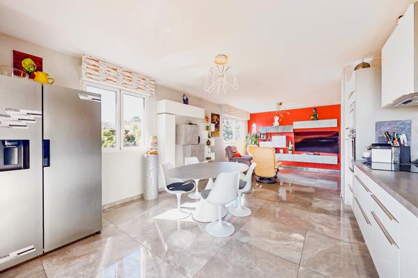 Mandelieu Bellevue - 3 pièces Rénové 71m2 - Terrasse 28m2 - Stationnement - Cave