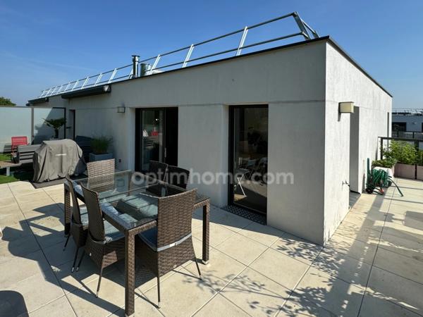 Duplex d’exception avec terrasses au dernier étage – Proche gare et commodités