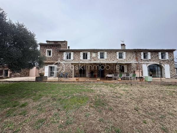 Bastide de 420 m²