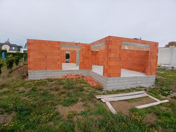 BINIC - MAISON DE PLAIN-PIED en CONSTRUCTION