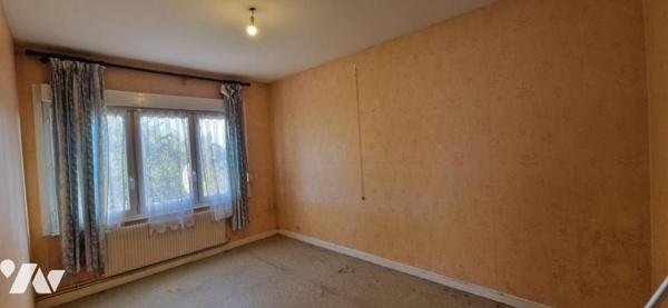 MAISON DE VILLE AVEC JARDIN ET GARAGE SITUEE SUR WAVRIN 