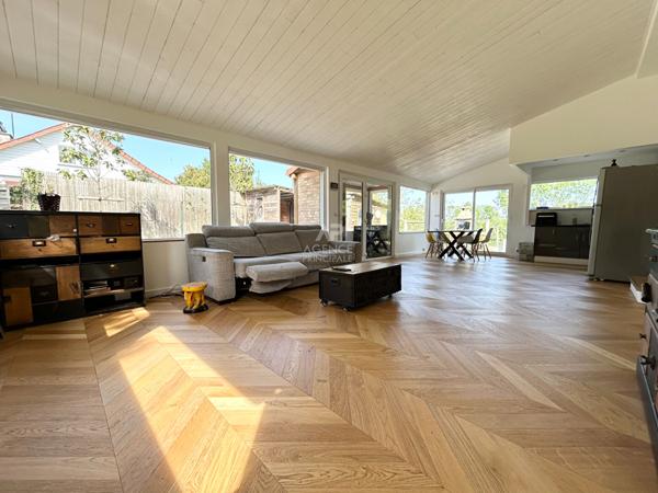 Maison Carrieres Sous Poissy 5 pièce(s) 107 m2 €452 000 ** - Référence 9152