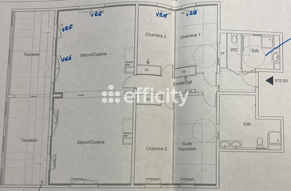Appartement
         5 pièces
        - 143 m² 770 000 € *
