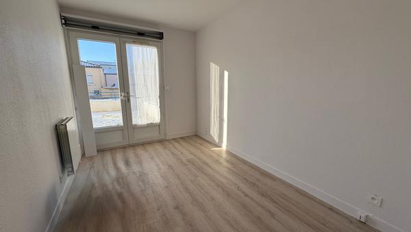 NIORT - appartement T3 avec terrasse et garage