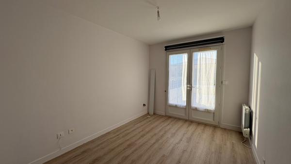 NIORT - appartement T3 avec terrasse et garage