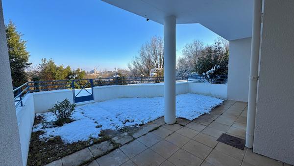 NIORT - appartement T3 avec terrasse et garage
