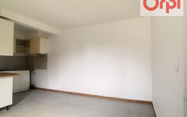 Appartement à louer    2 pièces • 42,54 m2 Vigneux-sur-Seine