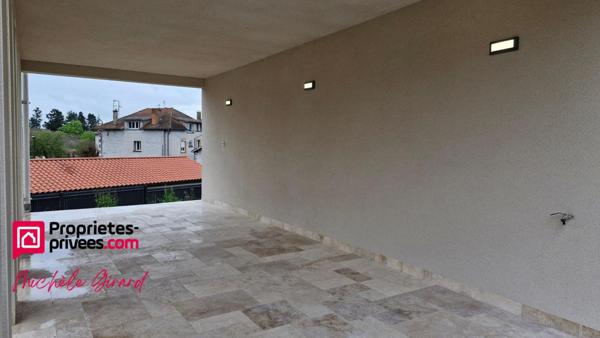 VOUGY  -  VILLA AVEC  TERRAIN CLOS