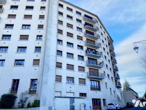SAINTE CATHERINE - APPARTEMENT TYPE 3 de 86m² avec balcon et garage.