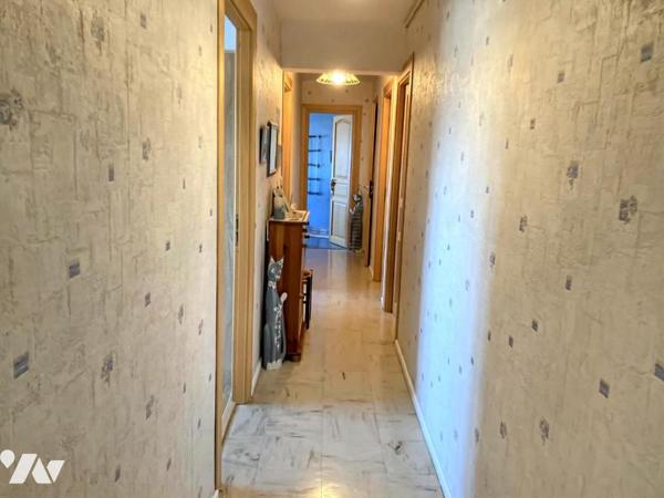 SAINTE CATHERINE - APPARTEMENT TYPE 3 de 86m² avec balcon et garage.