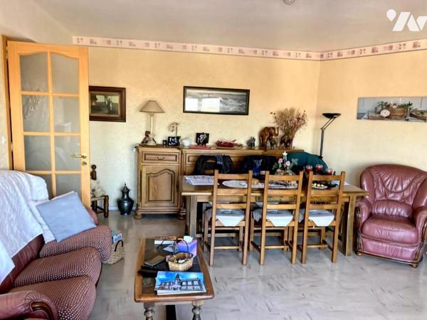 SAINTE CATHERINE - APPARTEMENT TYPE 3 de 86m² avec balcon et garage.