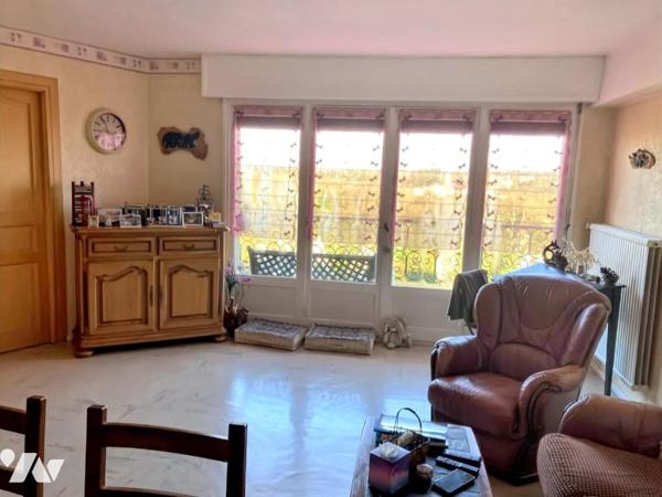 SAINTE CATHERINE - APPARTEMENT TYPE 3 de 86m² avec balcon et garage.