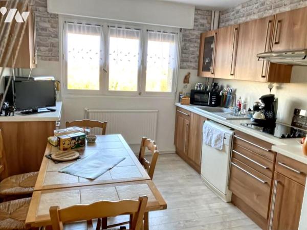 SAINTE CATHERINE - APPARTEMENT TYPE 3 de 86m² avec balcon et garage.