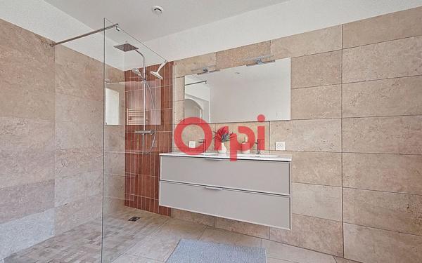 Appartement à vendre    3 pièces • 95 m2 La Seyne-sur-Mer