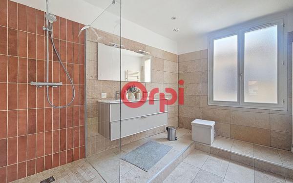 Appartement à vendre    3 pièces • 95 m2 La Seyne-sur-Mer