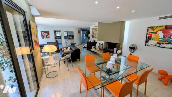 VILLA CONTEMPORAINE DE TYPE 5 EN R+1  