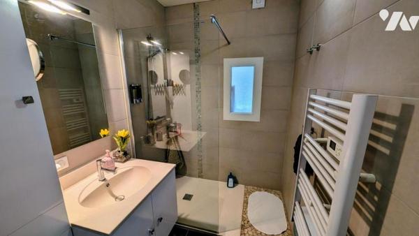 VILLA CONTEMPORAINE DE TYPE 5 EN R+1  