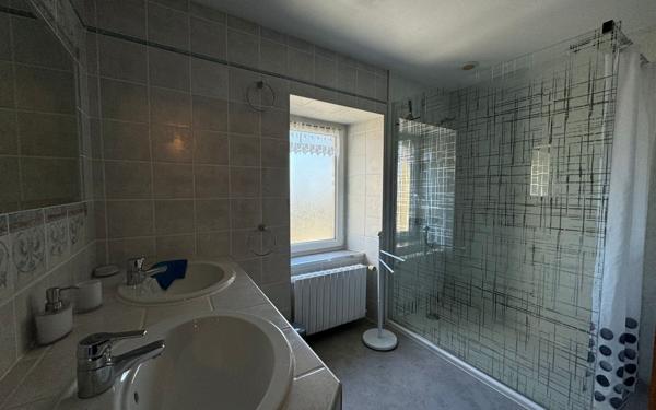 Maison à vendre    5 pièces •  La Salvetat-Peyralès