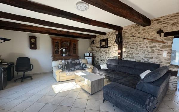 Maison à vendre    5 pièces •  La Salvetat-Peyralès