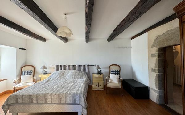 Maison à vendre    5 pièces •  La Salvetat-Peyralès