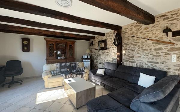 Maison à vendre    5 pièces •  La Salvetat-Peyralès