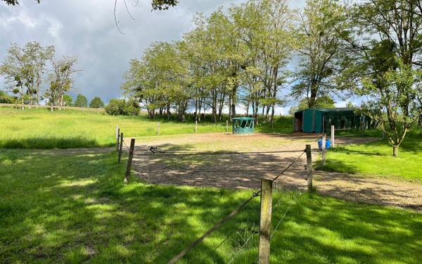 Maison à vendre    5 pièces •  La Salvetat-Peyralès