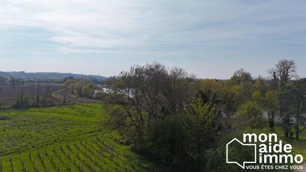 Belle maison en pierre de 200m² + grenier et garages sur 7000m² de terrain