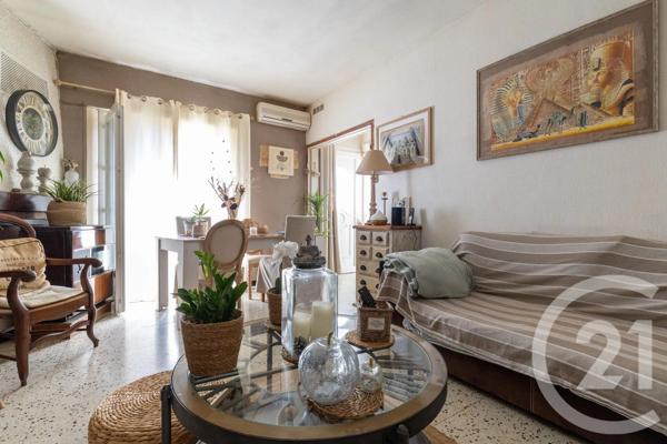 Immeuble à vendre  265,27 m 2   SERVIAN  - 34