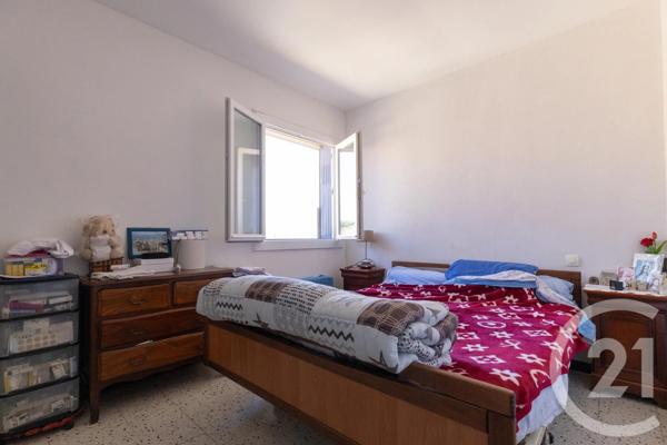 Immeuble à vendre  265,27 m 2   SERVIAN  - 34